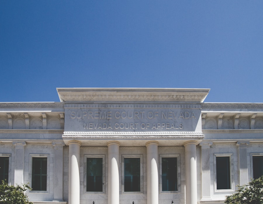 Courthouse building with tall stone columns